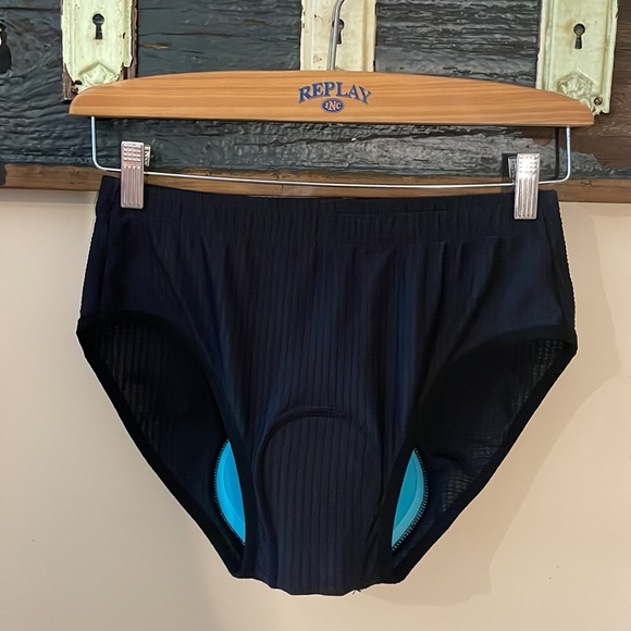 Beroy Quick Dry Cycling Underwear with 3D Padded Gel Seat Size XL - Picture 4 of 12